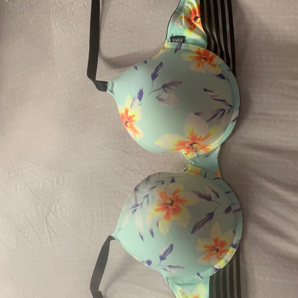 Pink everyday Tshirt bra 32DDD